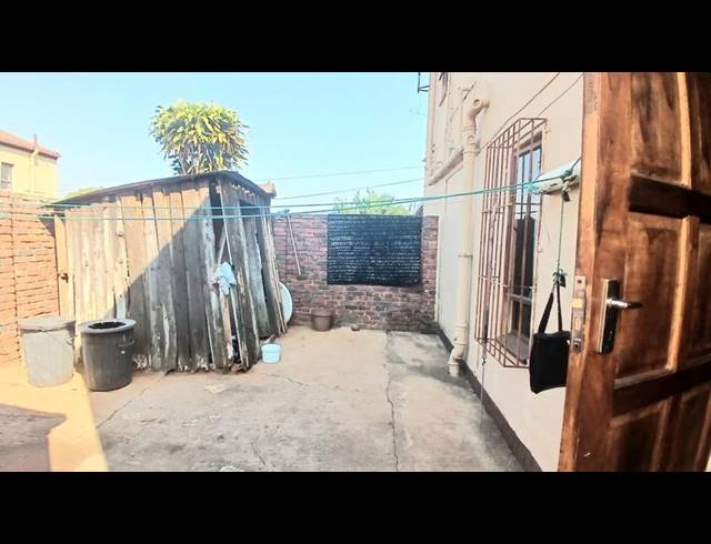 3 BEDROOM DUPLEX FOR SALE IN WOODHAVEN